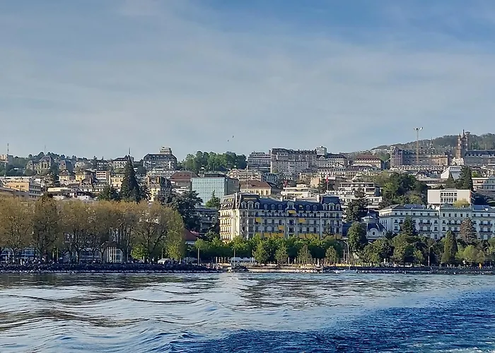 Le Mirabeau Vue Lac